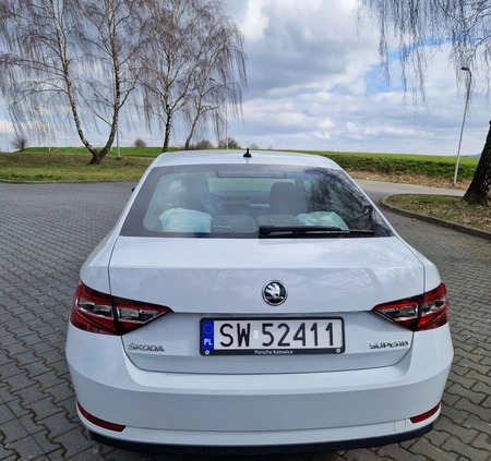 Skoda Superb cena 105000 przebieg: 34811, rok produkcji 2019 z Opole małe 92